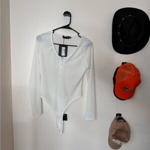 PrettyLittleThing White Button-Up Bodysuit